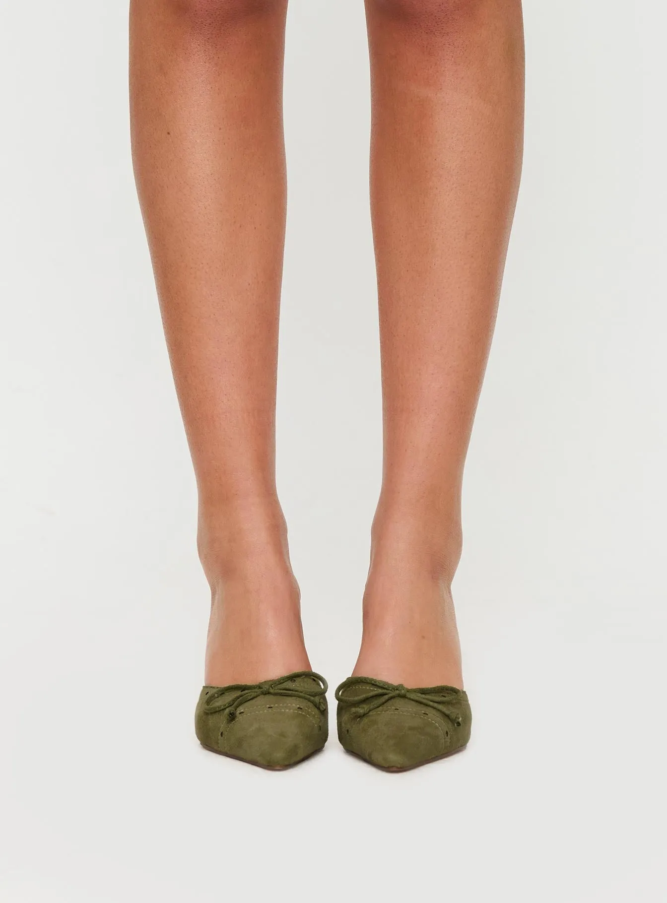 Autumn Moon Pointed Toe Heels Olive