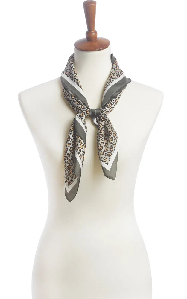 SPSS8622 Leopard Printed Scarf