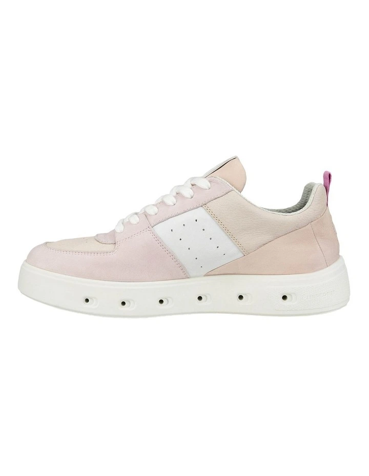 Street 720 Leather Sneaker in Pink