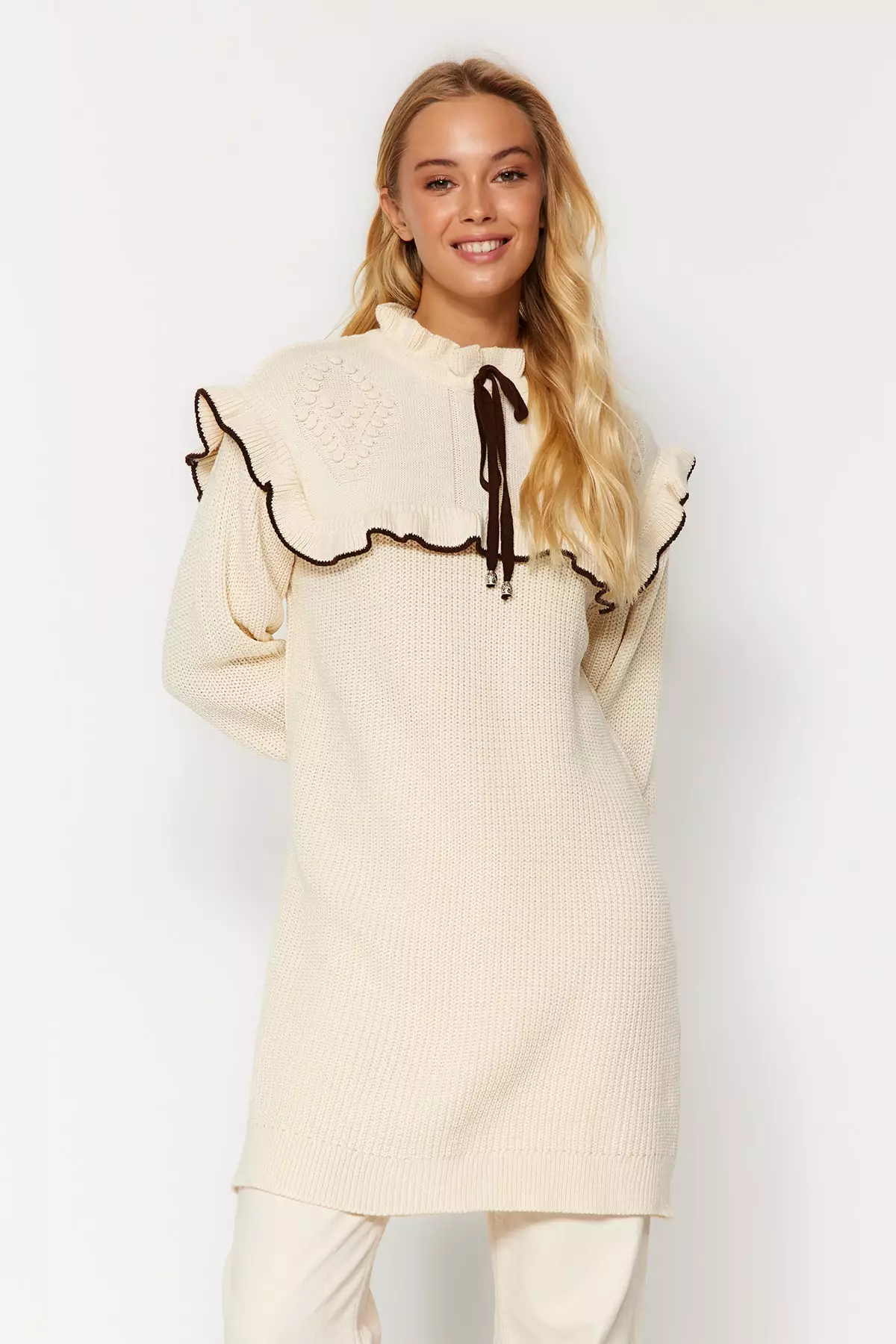 Trendyol Ruffled Knitted Sweater